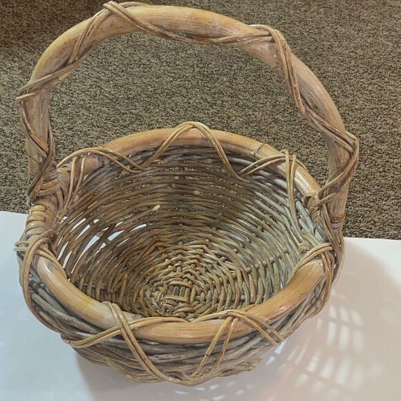 Rustic Primitive Home Decor Organized Tan Basket with Handle Wicker And Bamboo - Picture 11 of 15
